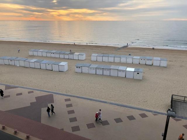 Appartementen Op De Zeedijk In Knokke Op De 3E En 4E Verdieping Van Logie Marie Exterior photo